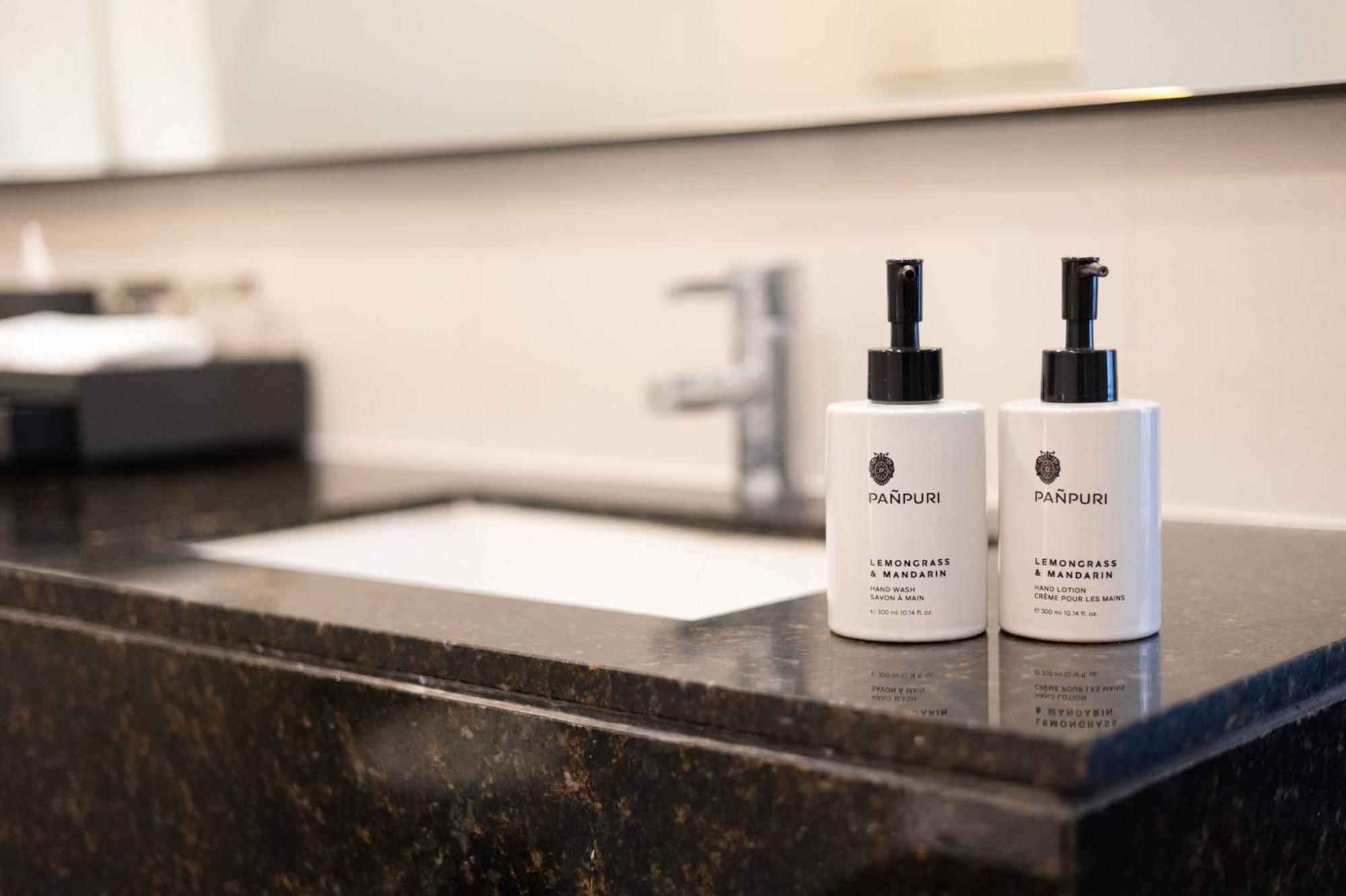 Chatrium Hotel Riverside Μπανγκόκ Εξωτερικό φωτογραφία Shampoo and conditioner
