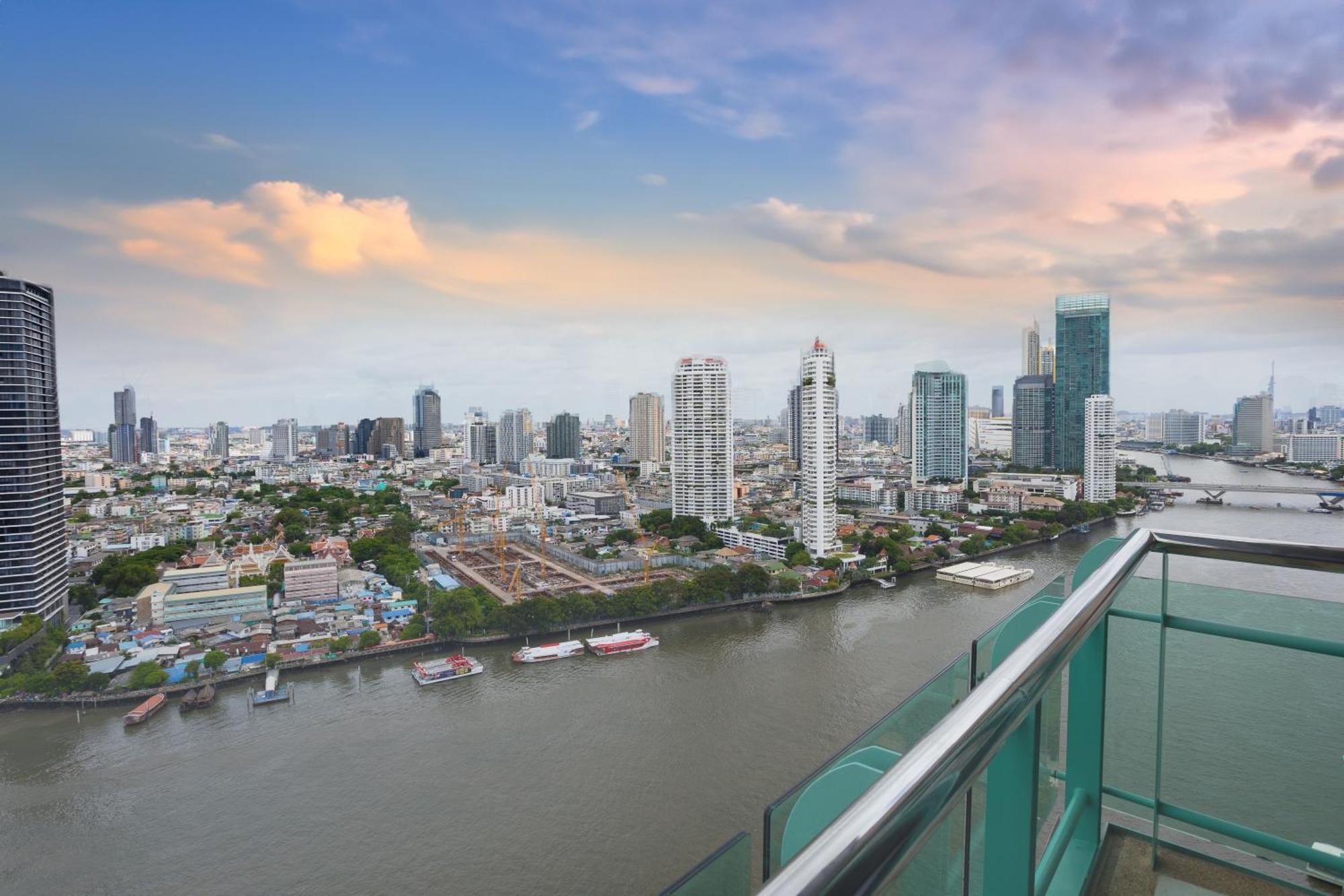 Chatrium Hotel Riverside Μπανγκόκ Εξωτερικό φωτογραφία View of the Chao Phraya River from the 39th floor of the hotel